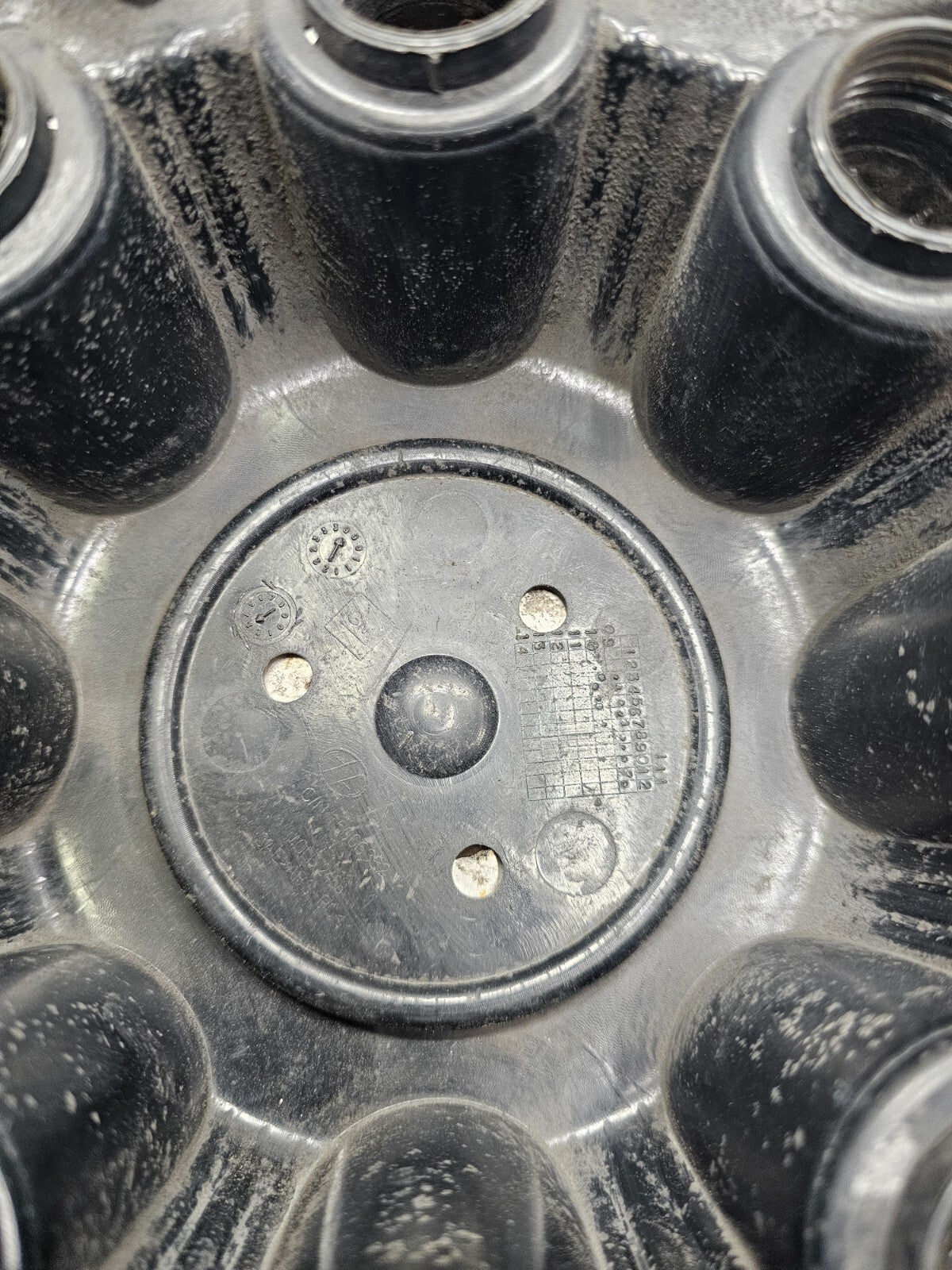 01-10 Chevy Express Silverado Suburban Front Rear Wheel Center Cap Hubcap Cover