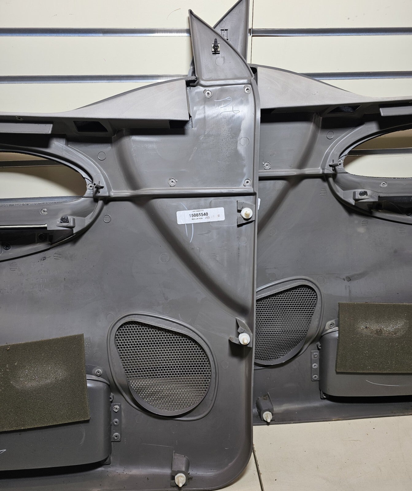 🔥02-09 CHEVY TRAILBLAZER Door Panel  Front LEFT&RIGHT Set2 armrest GRAY DK G D8