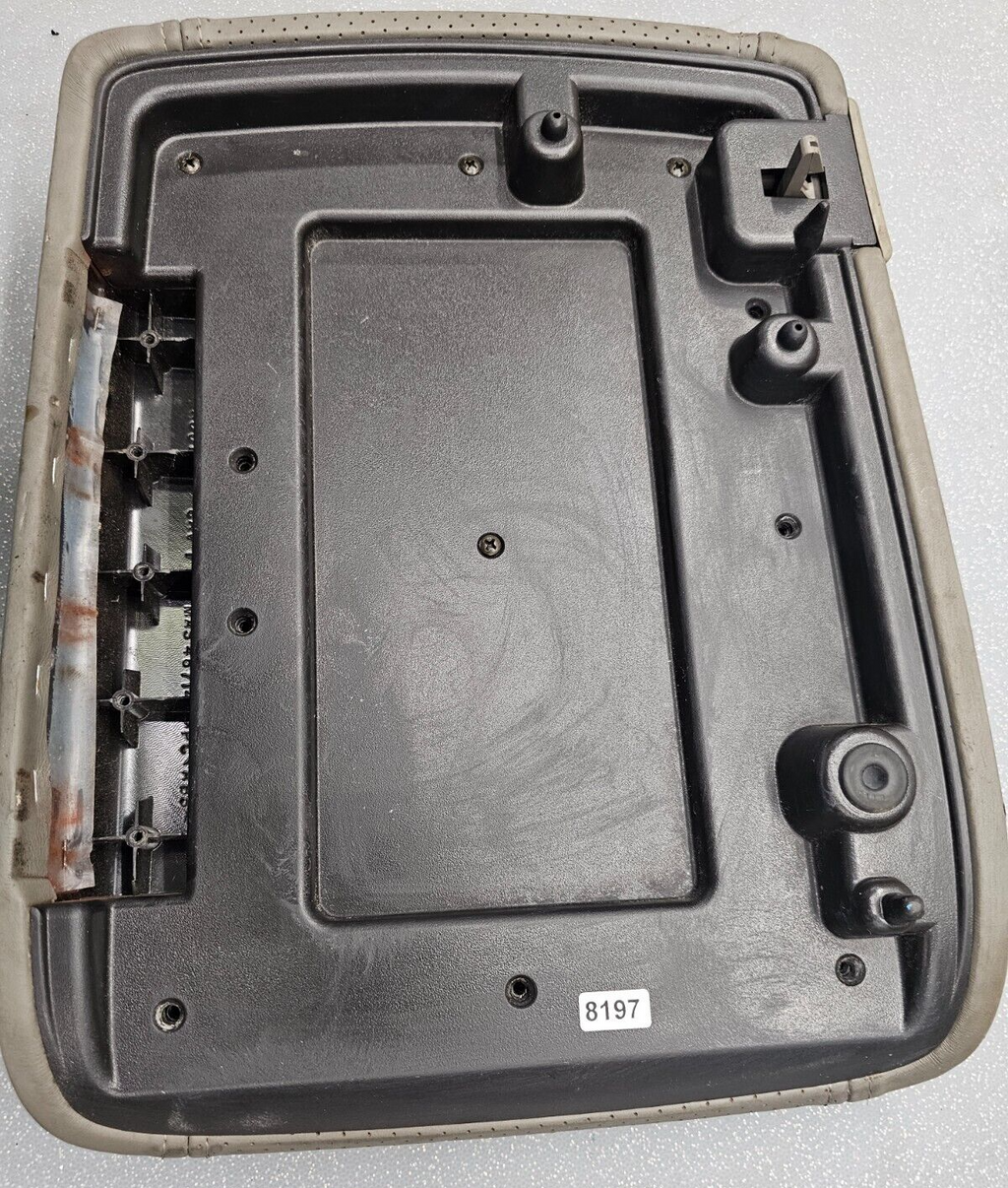 🔥02-06 Cadillac ESCALADE YUKON Center Console Armrest Storage LEATHER LT GRAY