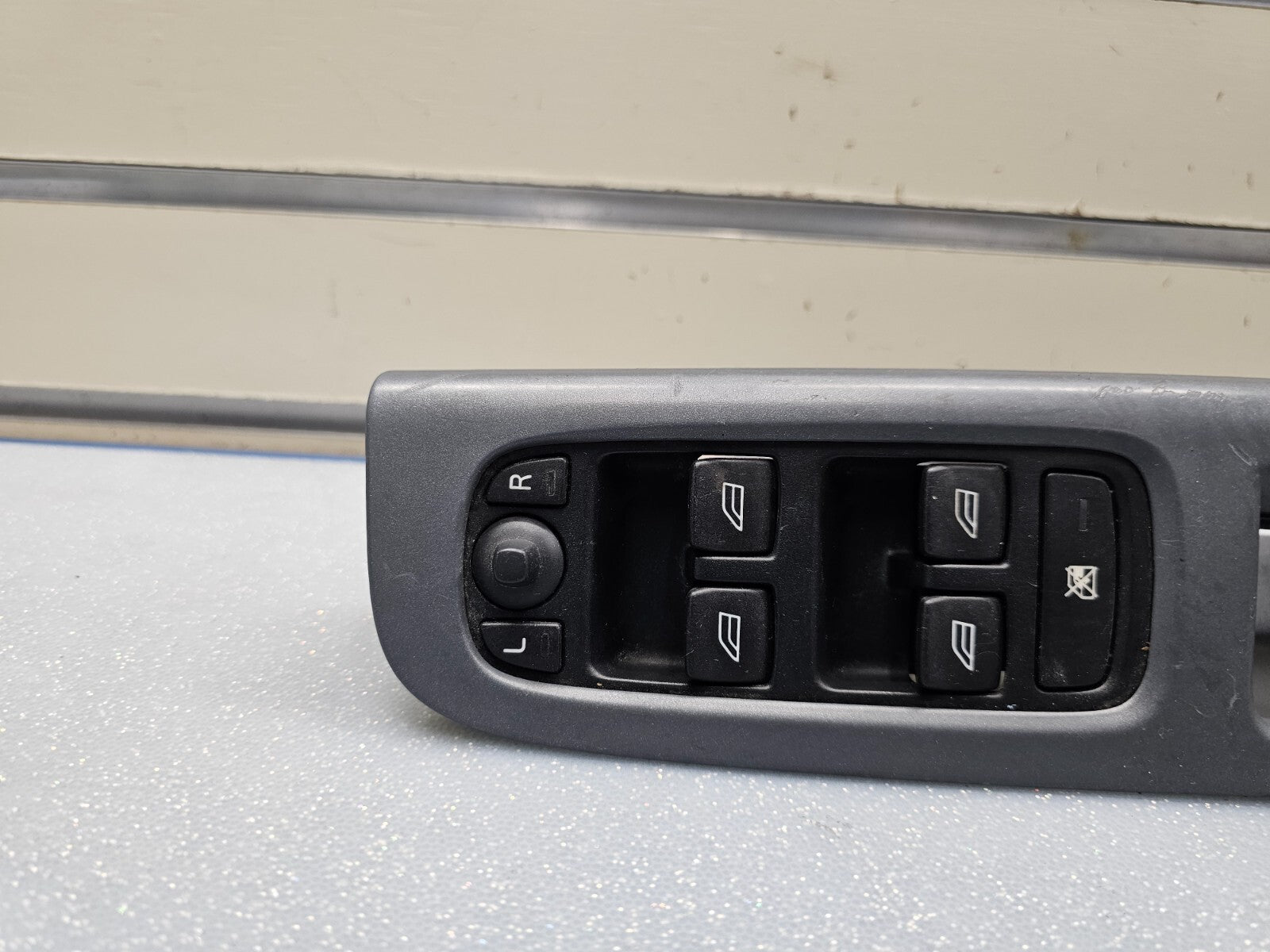 🔥04-07 VOLVO S40 V50 LEFT DRIVER DOOR WINDOW CONTROL SWITCH ASSEMBLY GRAY OEM