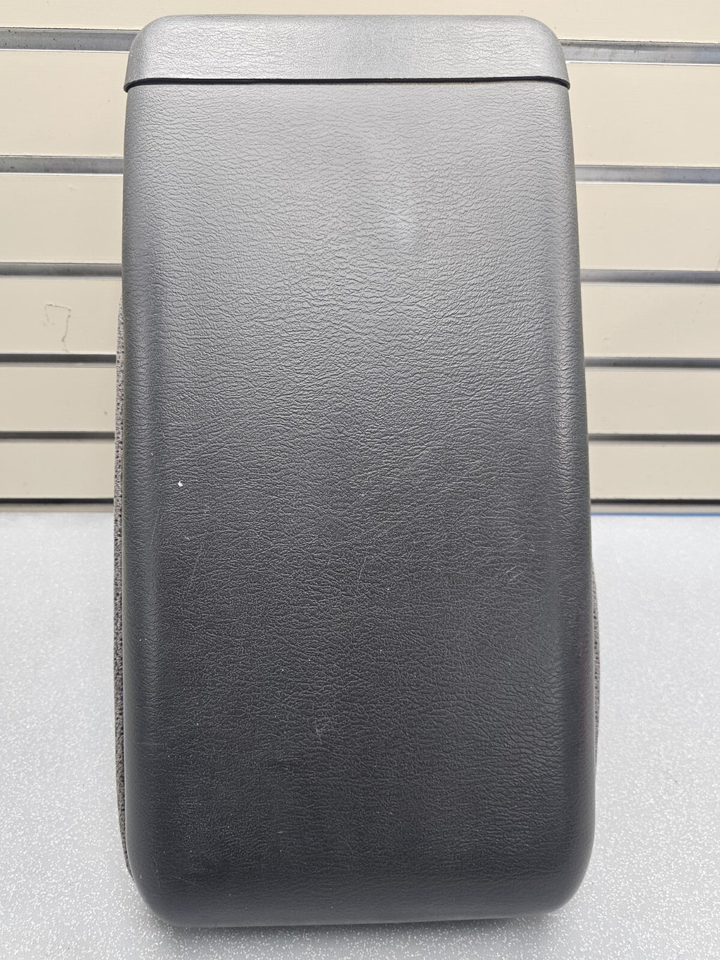 97-04 Dodge Dakota Center Middle Console Arm Rest Jump Seat Leather/Cloth BLACK