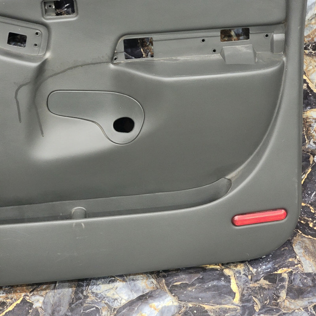 99-06 Silverado SIERRA Door Panel Front RIGHT Passenger No Arm DK GRAY manual D3