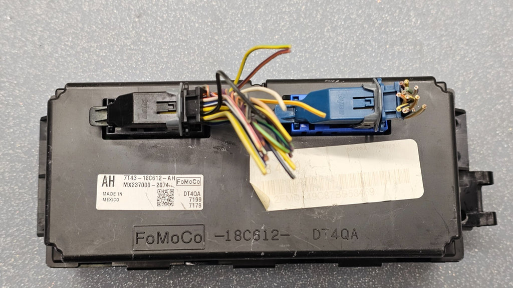 07-10 Ford Edge Dash Center A/C Heater Control Temperature Climate Control Unit