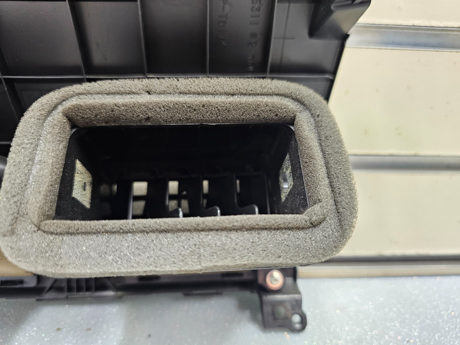 🔥04-08 MAZDA 3 MAZDA3 FRONT CENTER DASH VENT HAZARD BUTTON BEZEL TRIM OEM BLACK