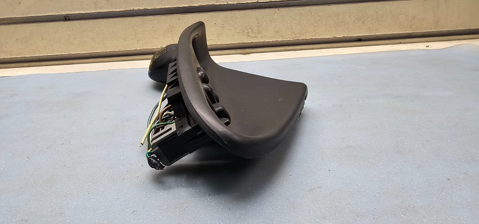 🔥94-04 Ford Mustang Front Right Passenger Door Window Switch Bezel OEM BLACK
