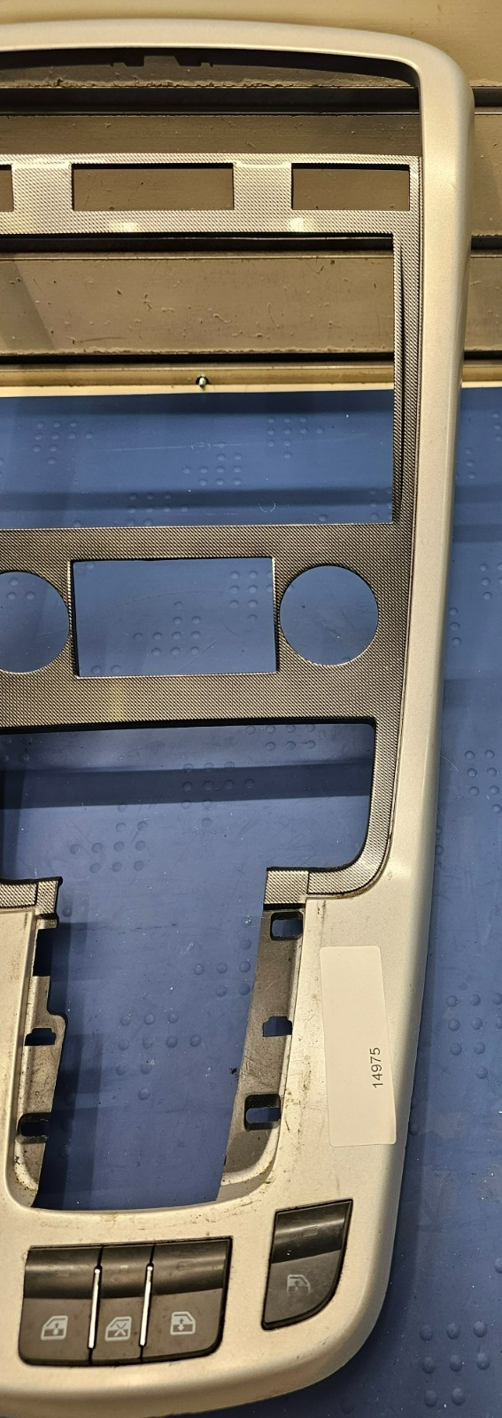🔥07-09 Chevrolet Equinox Center Dash Radio Climate Bezel Surround Trim silver