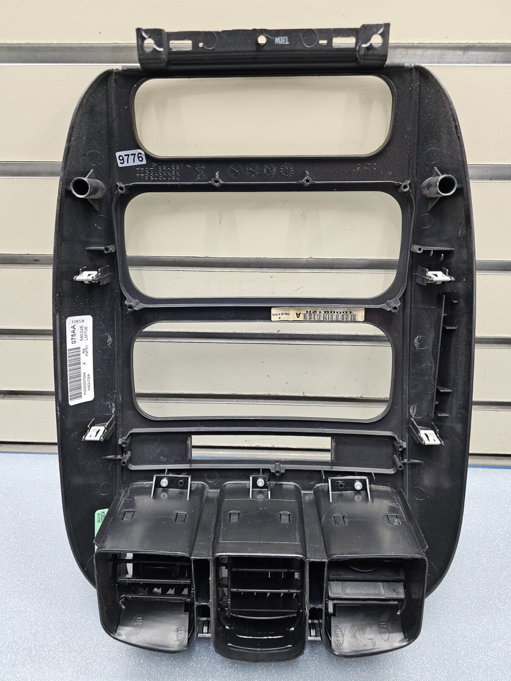 🔥01-07 Caravan Town Country Dash Radio Stereo Climate TRIM bezel Carbon Fiber