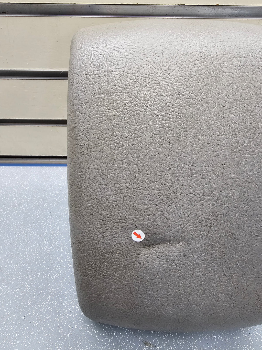 🔥04-09 Sorento Center Console Leather Armrest Lid Top Pad Storage Assembly Gray