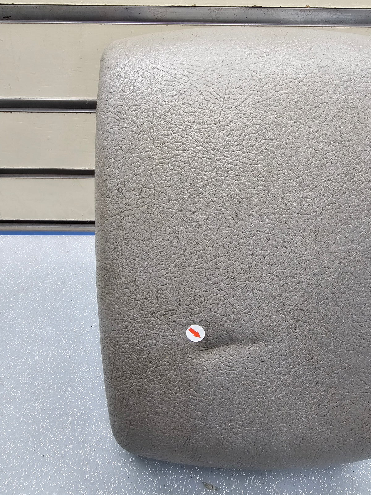 🔥04-09 Sorento Center Console Leather Armrest Lid Top Pad Storage Assembly Gray