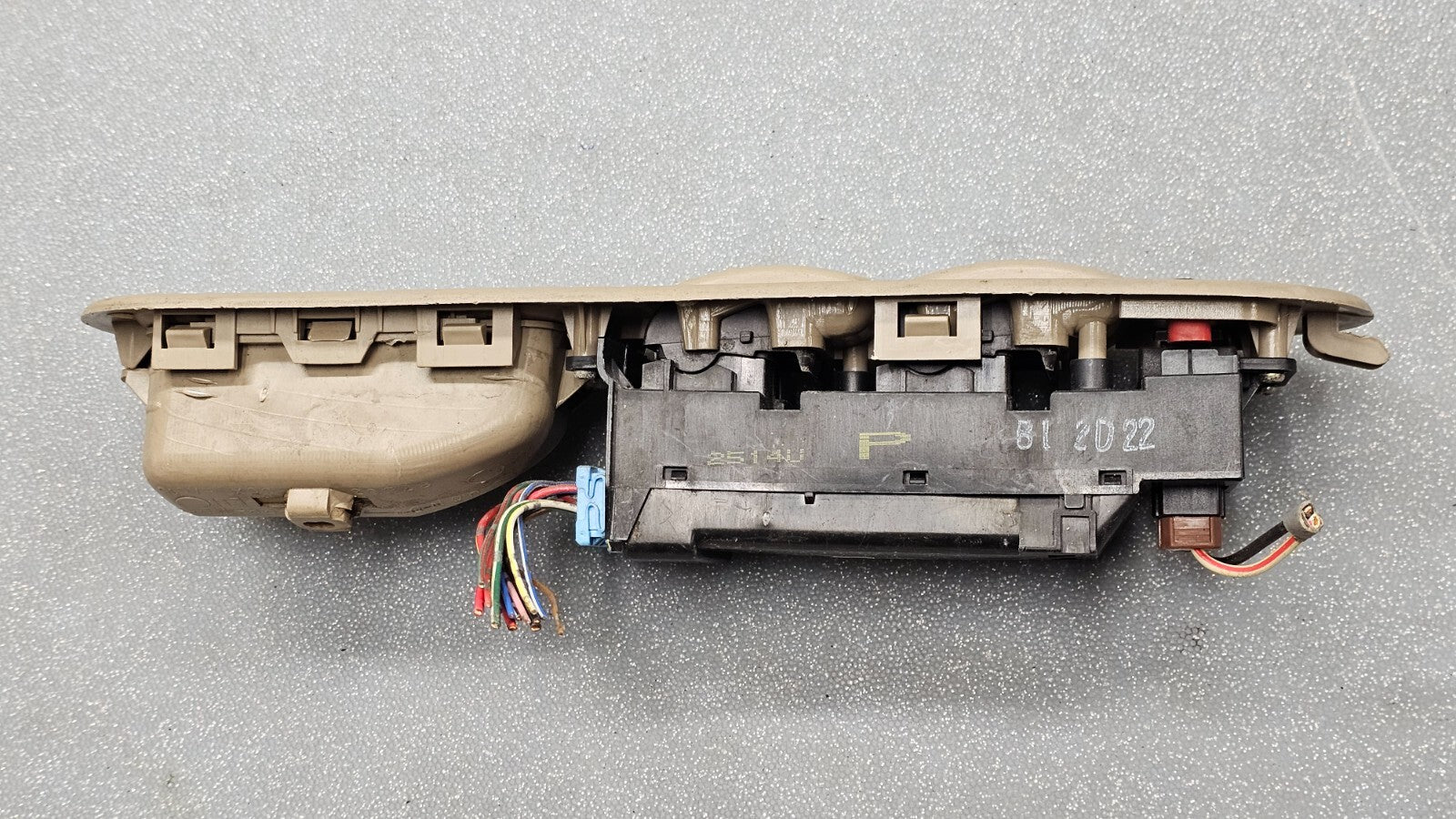 🔥99-04 Odyssey Front Left Driver Door Master Window Switch Bezel Assembly Tan