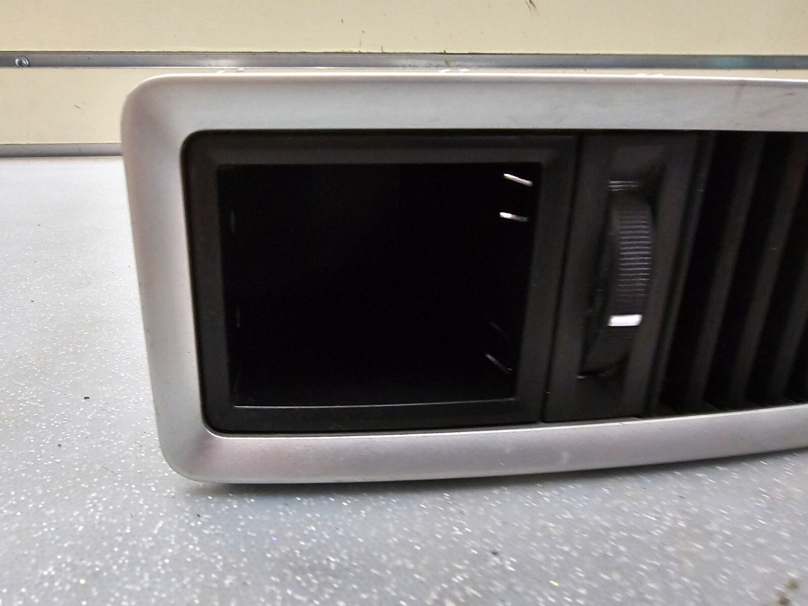 09-12 DODGE RAM A/C DASH FRONT CENTER AIR VENT OUTLET HEADLIGHT SWITCH BEZEL OEM