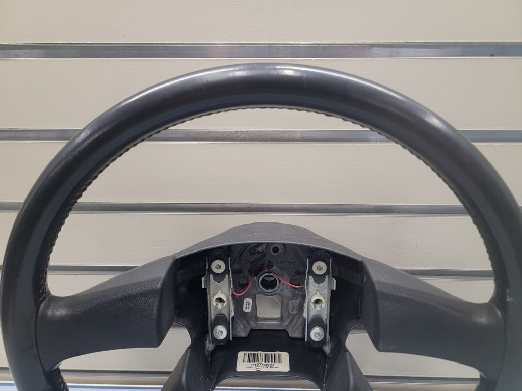 02-09 Trailblazer Envoy03-06 SILVERADO SIERRA YUKON STEERING WHEEL LEATHER BLACK
