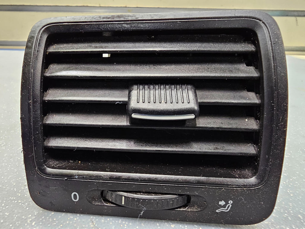 🔥05-10 VOLKSWAGEN JETTA FRONT CENTER DASH RIGHT PASSENGER AIR VENT HEATER BLACK