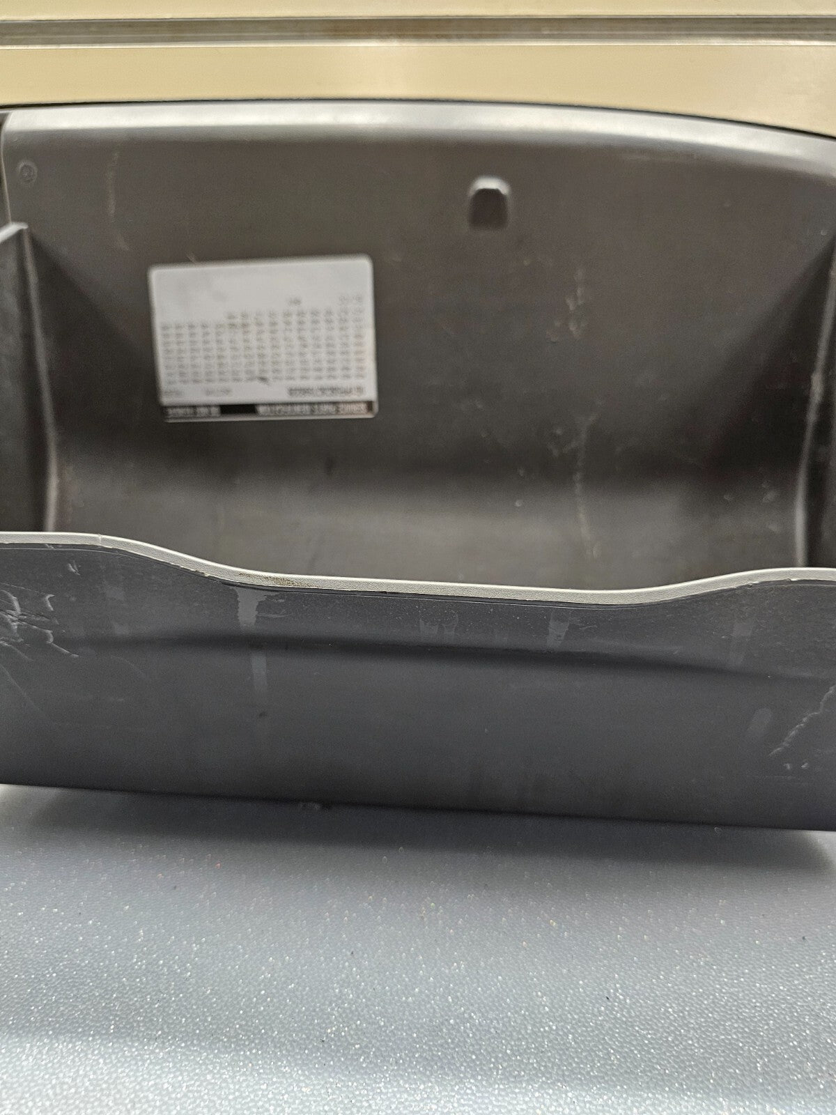 🔥03-08 MATRIX COROLLA DASH GLOVE BOX STORAGE COMPARTMENT LID ASSEMBLY BLACK OEM