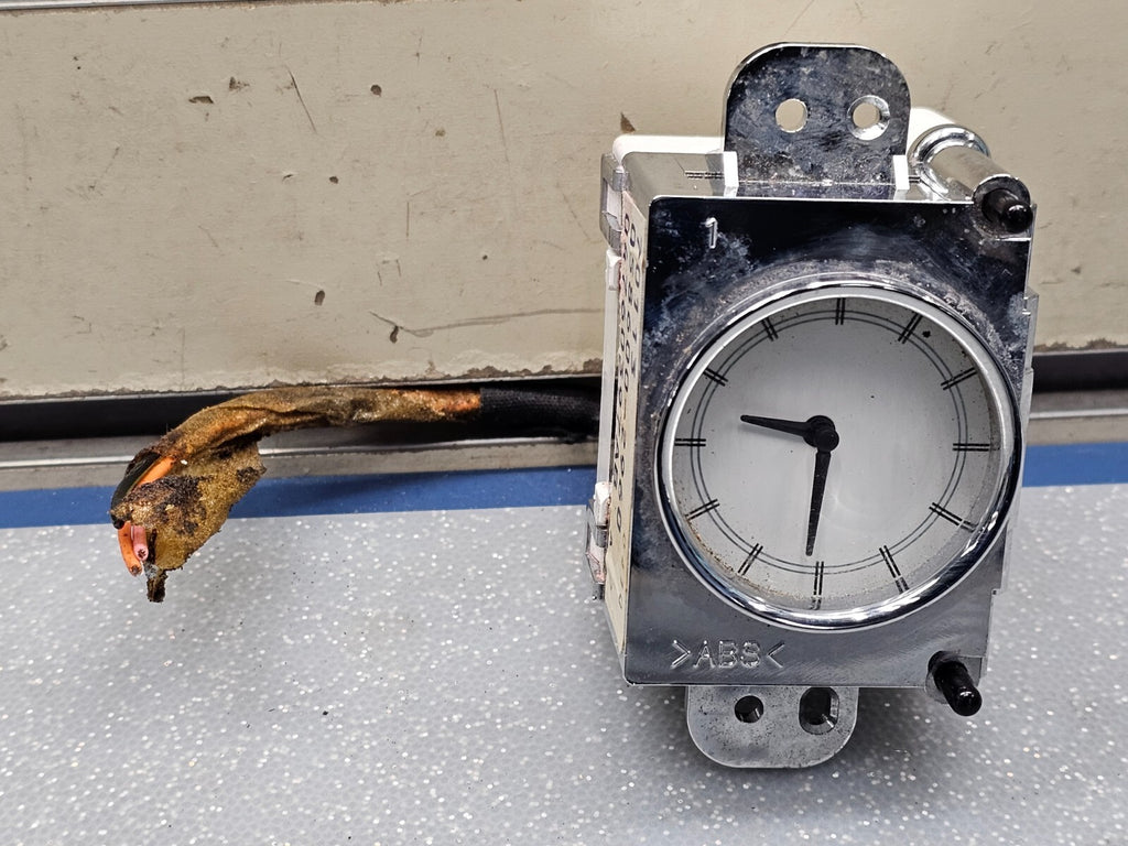 98-04 CHRYSLER 300 M Front Center Dash Analog Clock Assembly Authentic