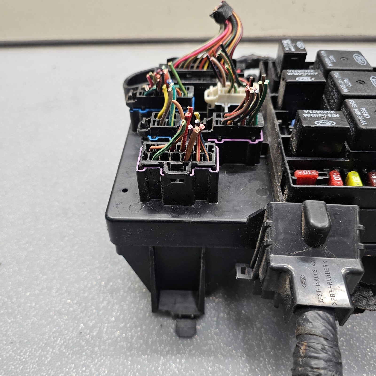 🔥2003-2006 FORD EXPEDITION LINCOLN NAVIGATOR FUSE BOX RELAY PANEL
