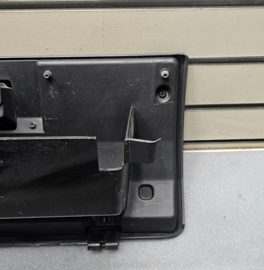 08-12 Liberty Dash Glove Box Storage Compartment Assembly Instrument Panel Black
