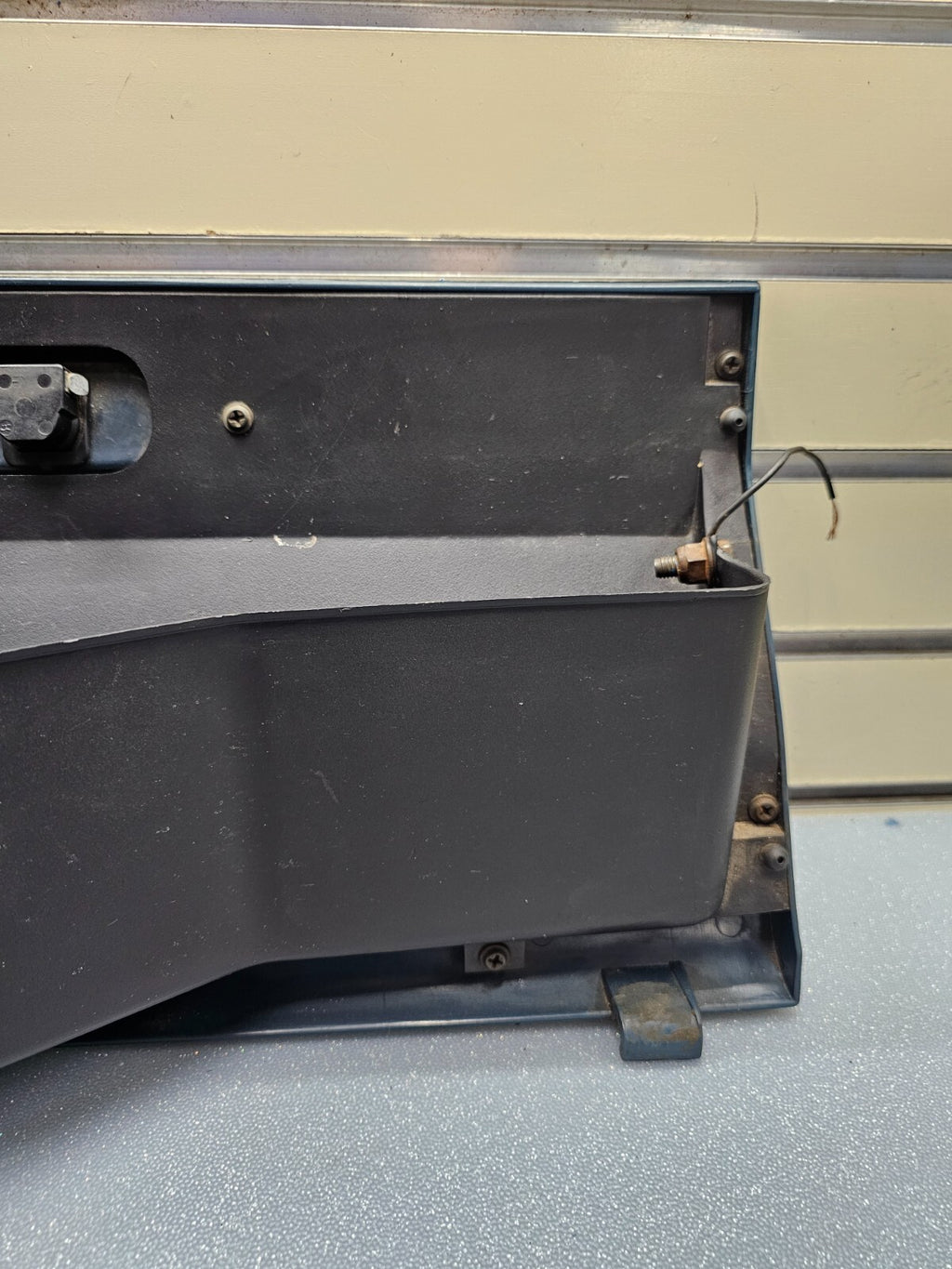 🔥1994-1997 Dodge RAM Dash GLOVE BOX Storage Compartment Door Assembly GRAY G20