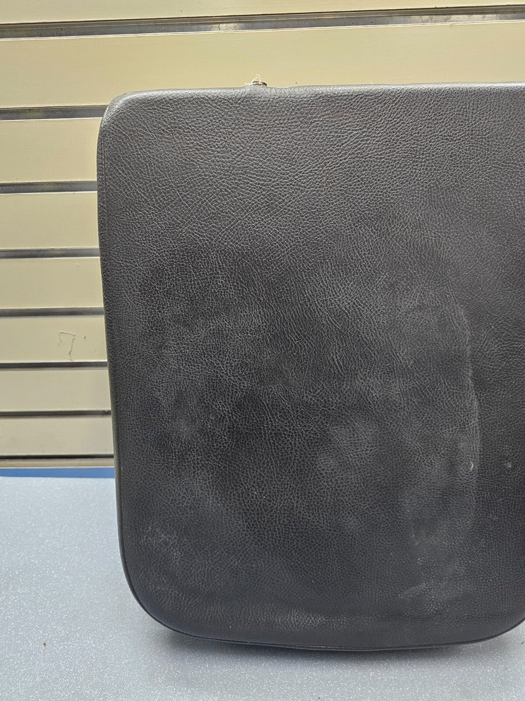 🔥02-08 Dodge RAM Center Console Jump Seat ARMREST Lid Leather/Cloth Black JS7