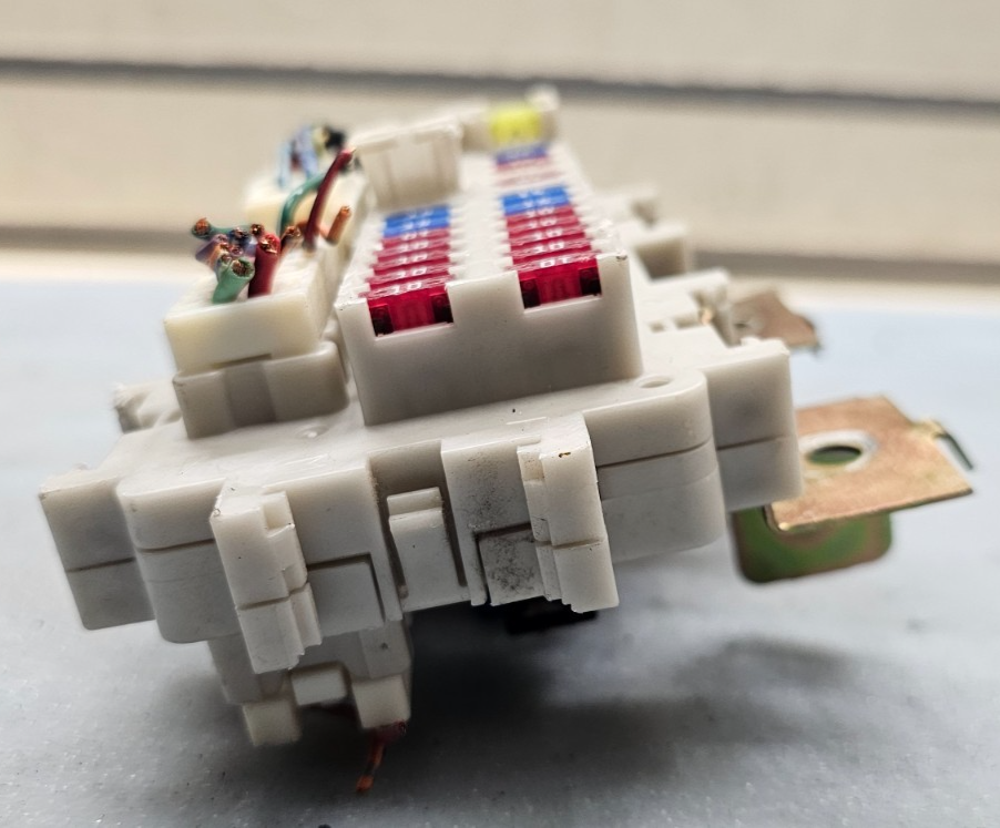 🔥04-11 Armada Titan Infiniti QX56 Interior Cabin Fuse Box Relay Junction BCM