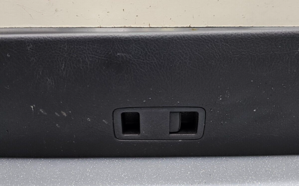 🔥04-05 Kia Sedona Dash Upper Glove Box Storage Compartment Assembly Black OEM