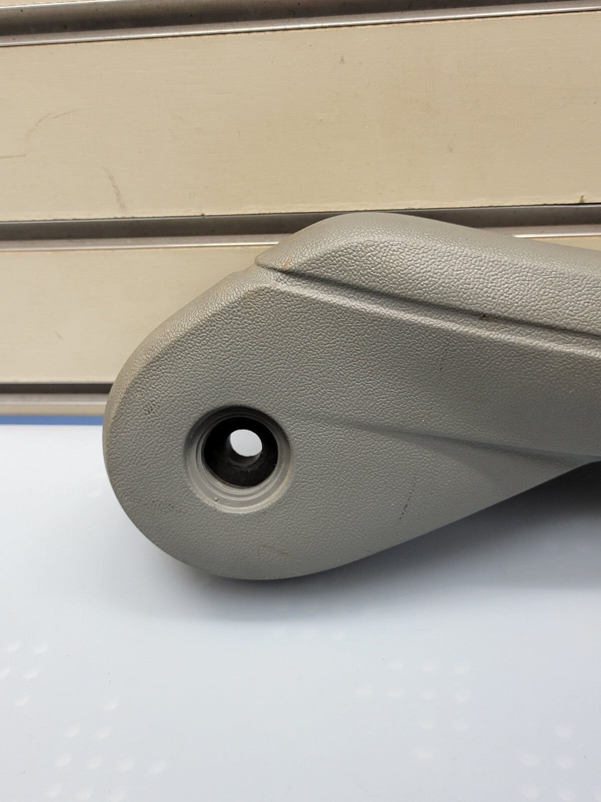 08-11 CARAVAN TOWN & COUNTRY LEFT DRIVER SIDE FRONT SEAT ARMREST LIGHT GRAY
