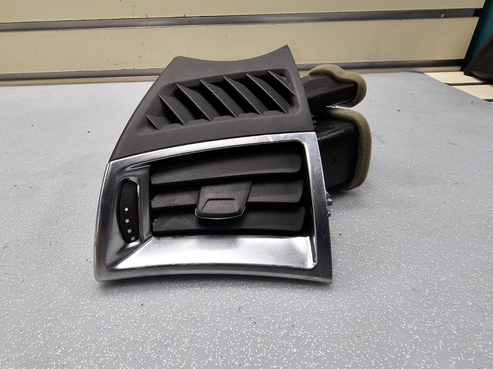 10-16 CADILLAC SRX LEFT DRIVER DASH AIR VENT FILTER CONDITIONING HEATER TAN VT26