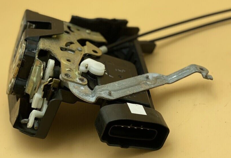 🔥2001-2007 Toyota Sequoia LEFT FRONT driver door latch lock actuator OEM