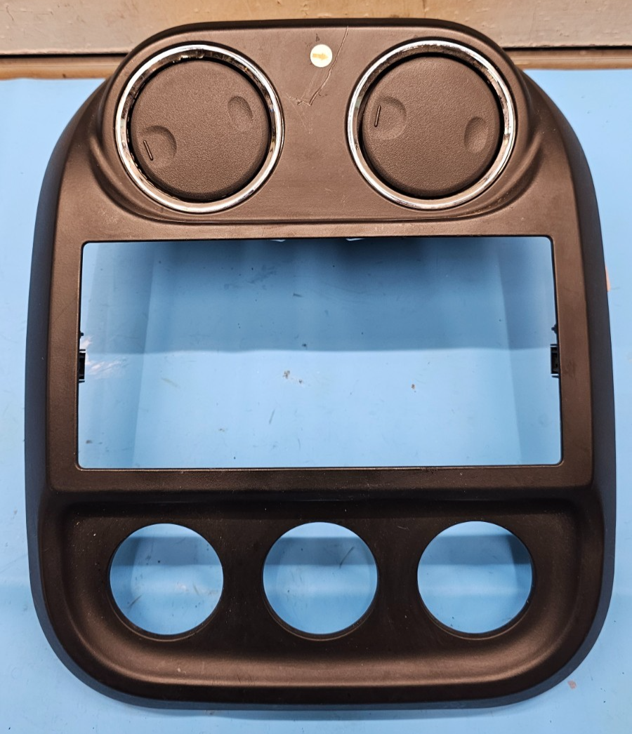 🔥10-16 Jeep Compass Patriot Center Dash Radio Climate Trim Bezel Panel BLACK