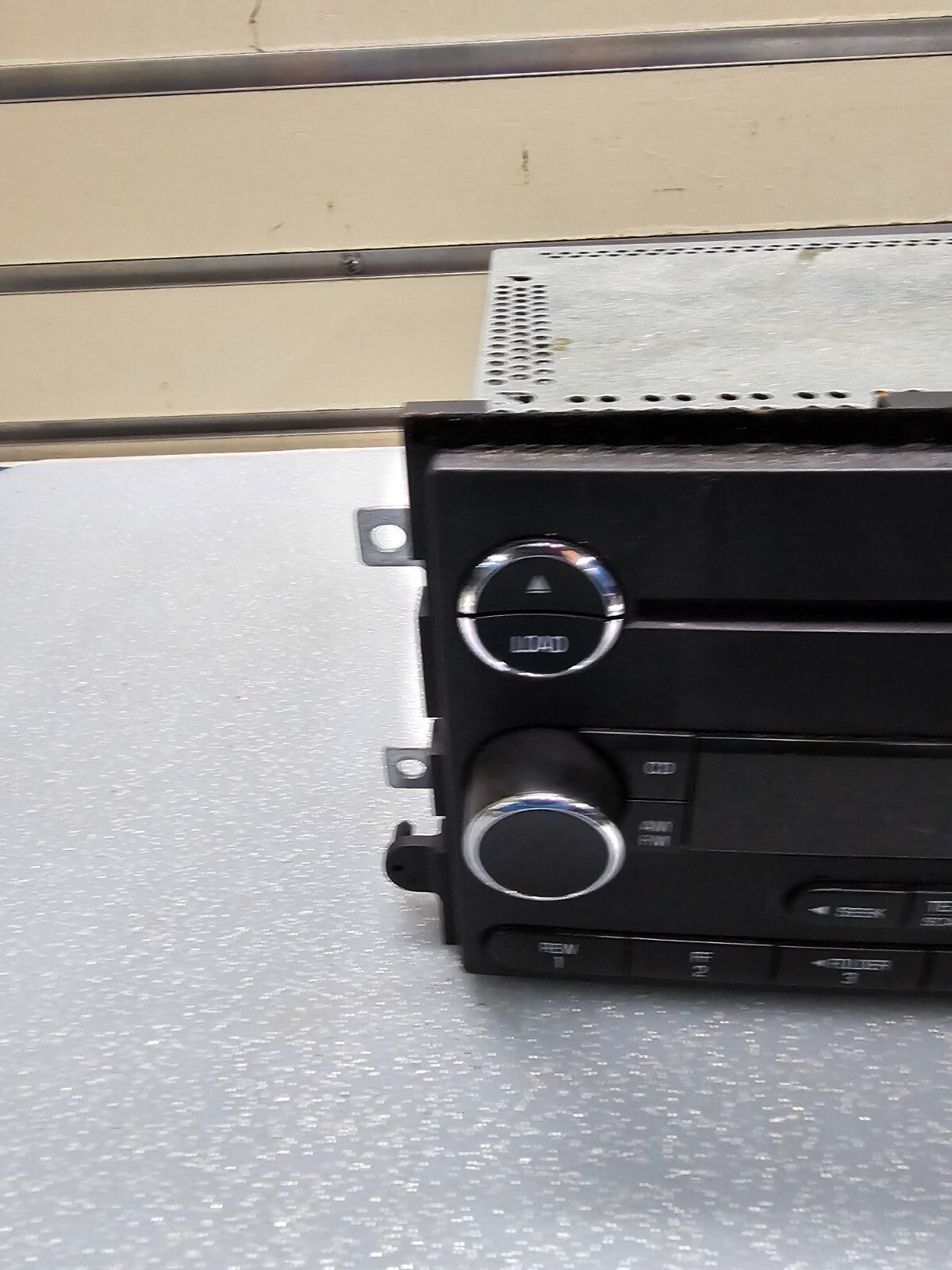 06-13 Ford E150 EXPLORER AM/FM Radio CD Player MP3 Receiver AUX🔴6CD Disc CHROME