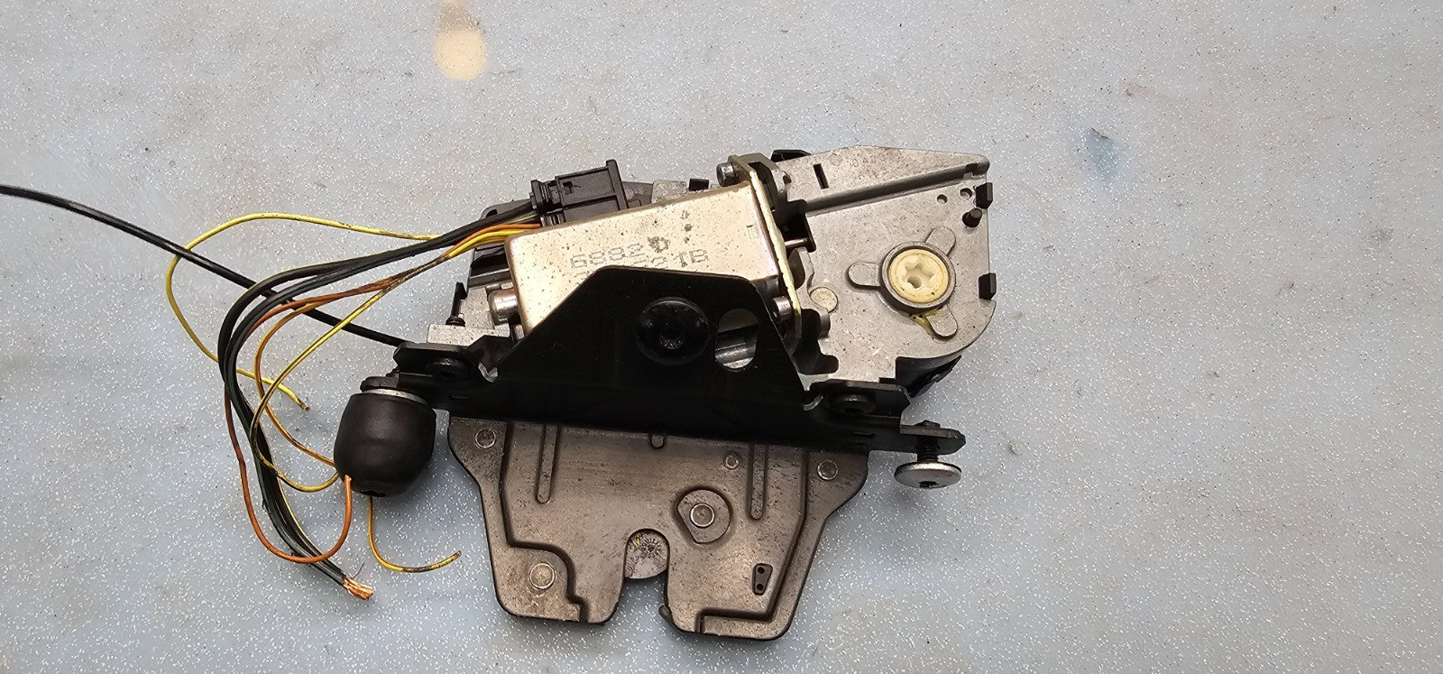 🔥00-06 BMW E53 X5 REAR UPPER LIFTGATE HATCH GLASS LID LOCK LATCH ACTUATOR OEM