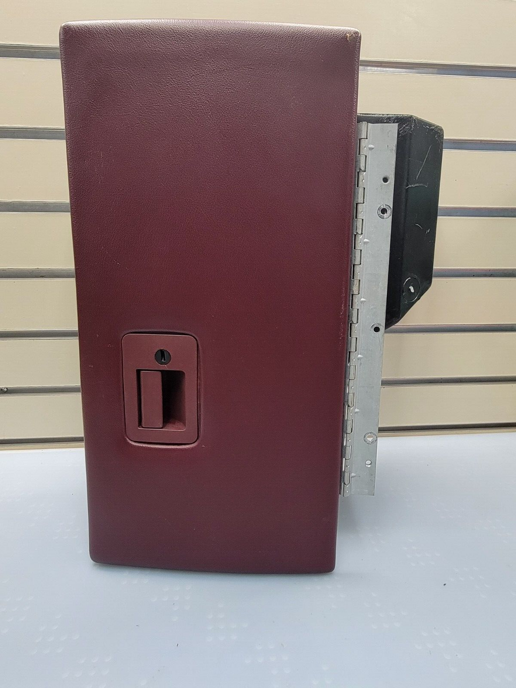 🔥1995-1997 Ford Crown Victoria Glove Box Burgundy w/ Hinge OEM 64269