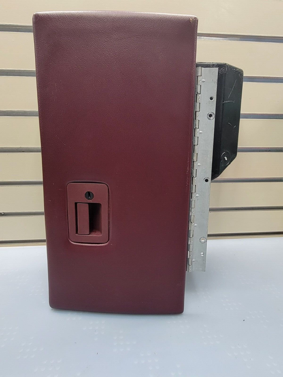 🔥1995-1997 Ford Crown Victoria Glove Box Burgundy w/ Hinge OEM 64269
