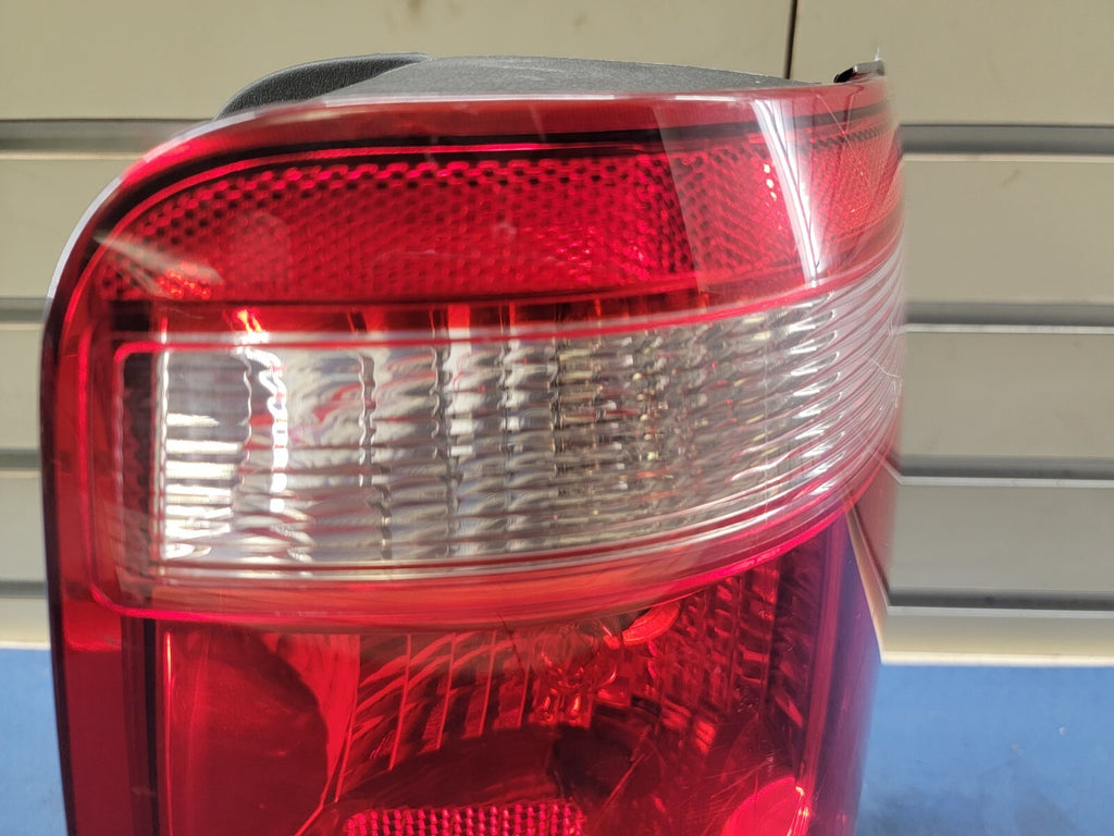 🔥08-12 Ford Escape right Hand passenger Side Rear Tail Light Lamp Genuine OEM