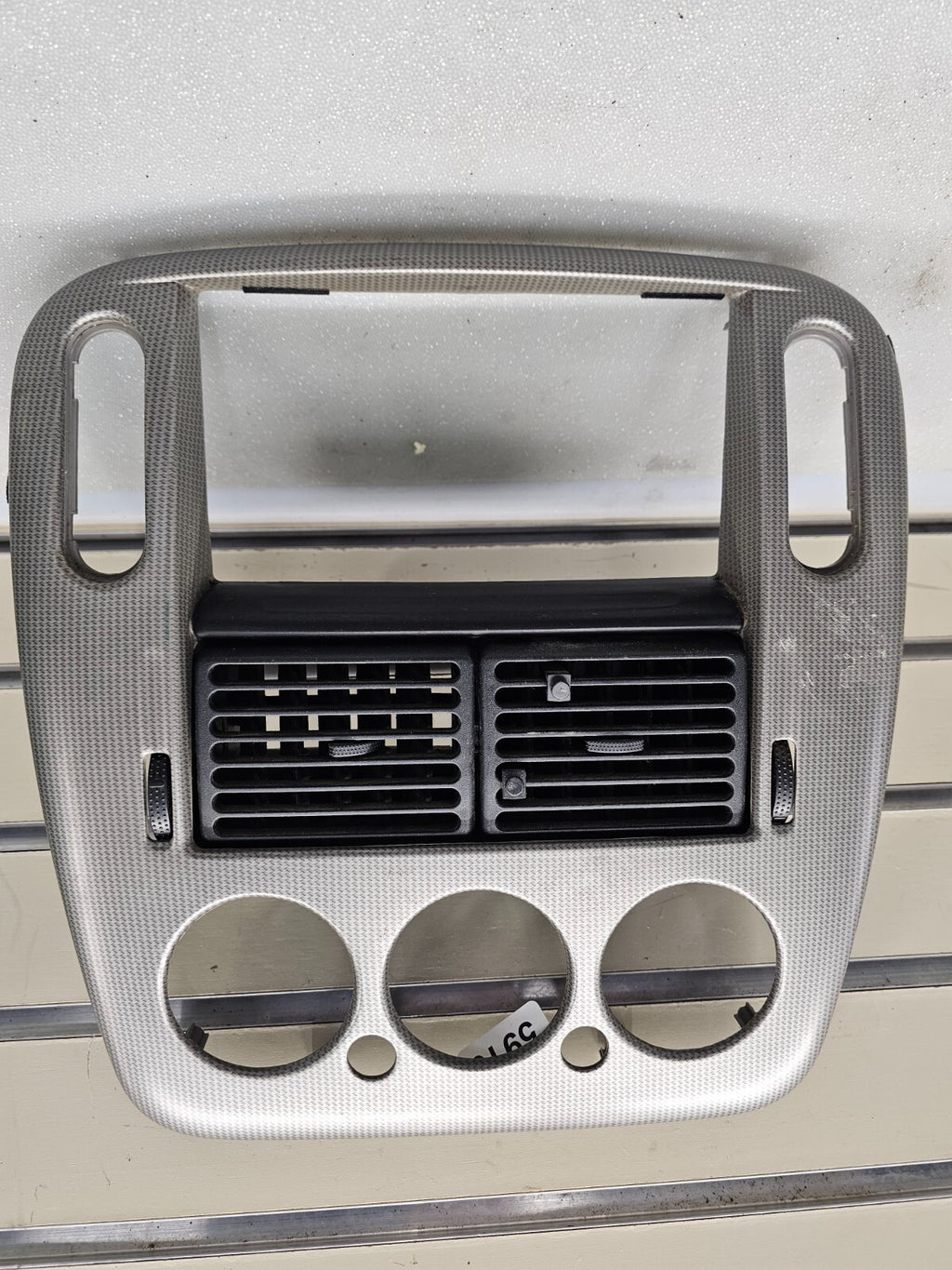 🔥02-05 EXPLORER MOUNTAINEER DASH RADIO CLIMATE TEMPERATURE CONTROL BEZEL Silver