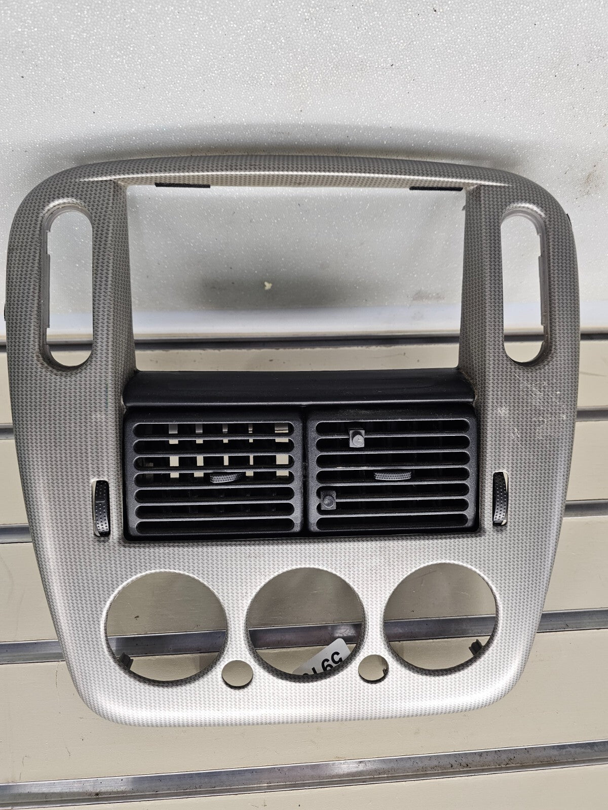 🔥02-05 EXPLORER MOUNTAINEER DASH RADIO CLIMATE TEMPERATURE CONTROL BEZEL Silver
