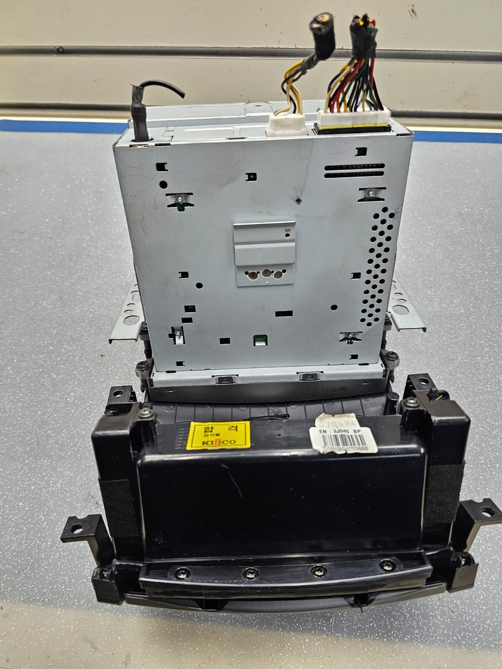 🔥09-12 Hyundai Veracruz Dash AM FM CD Player Radio Receiver Trim Bezel OEM