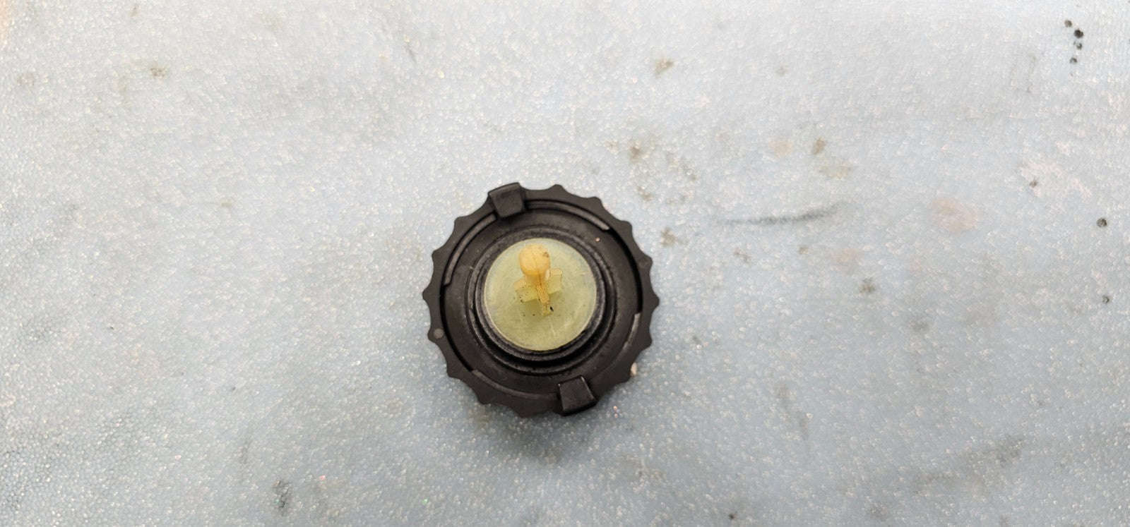 🔥93-03 AVALON CAMRY COROLLA ENGINE OIL FILLER FLUID RESERVOIR CAP COVER BALCK