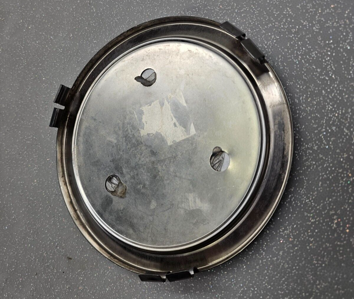 88-91 Cadillac Deville Front Rear LH/RH Wheel Center Cap Hubcap Silver Lower OEM