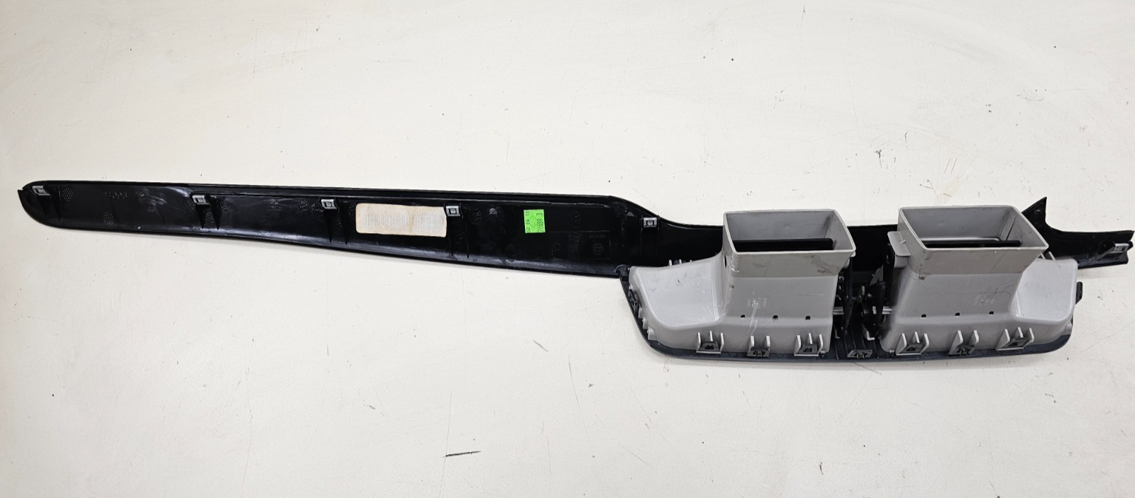 🔥09-14 Volkswagen Routan Dash Front Center Trim Bezel Panel Air Vent Silver OEM
