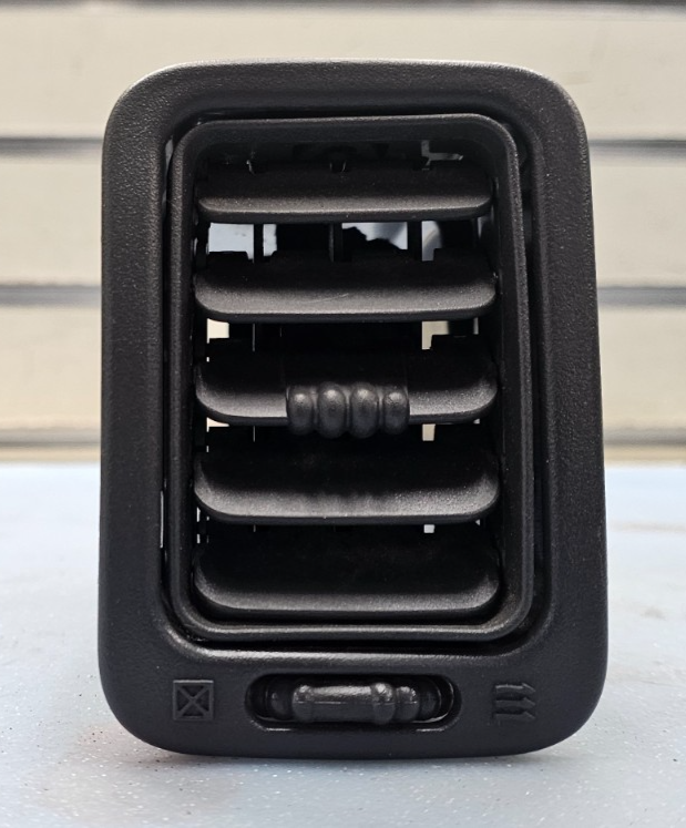 🔥99-06 Silverado Tahoe Dash Right Passenger Air Vent A/C AC HVAC Heater Black
