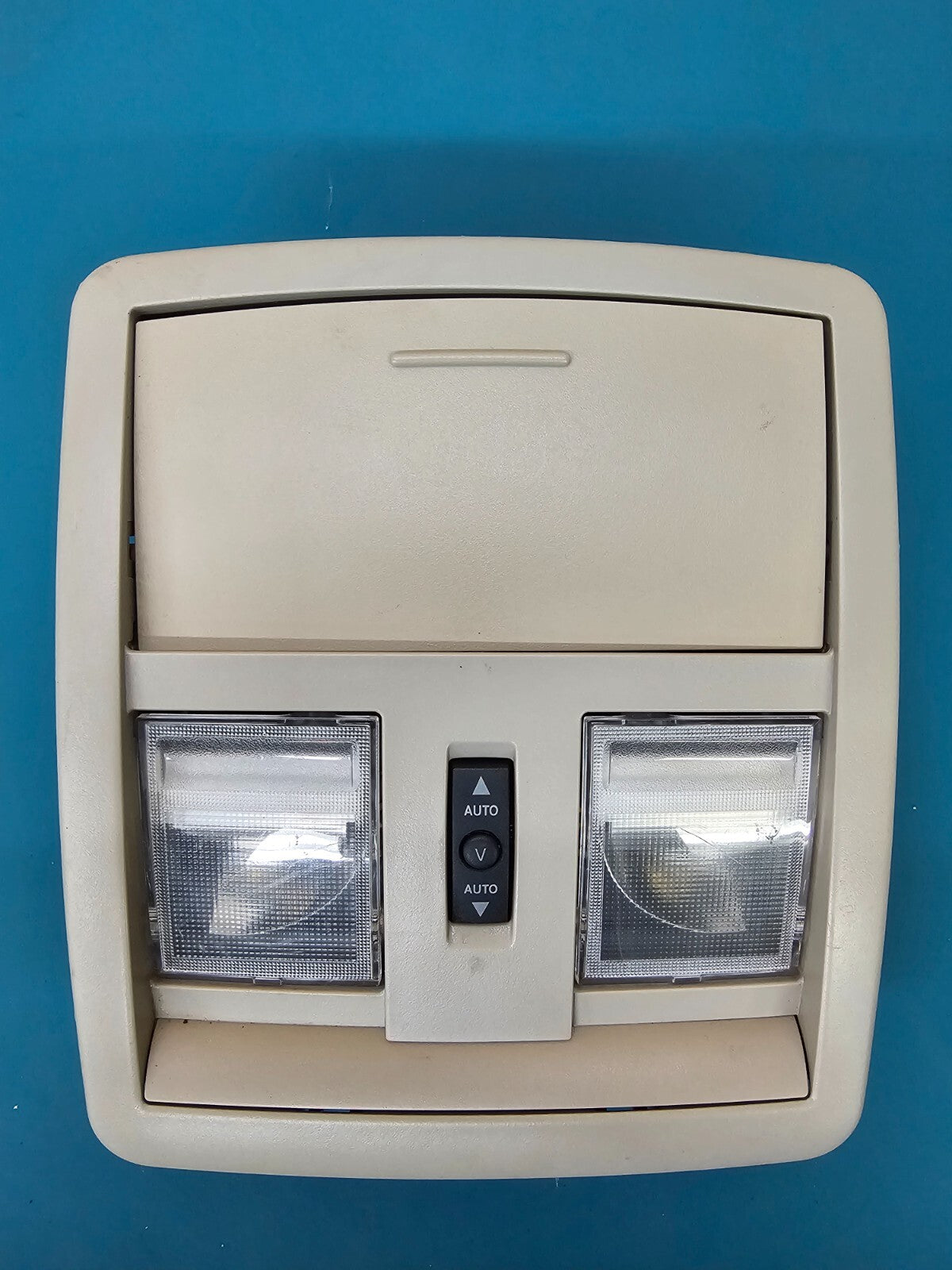 05-07 Dodge Charger 13-18 Challenger Overhead Console Dome Map Light Storage Tan