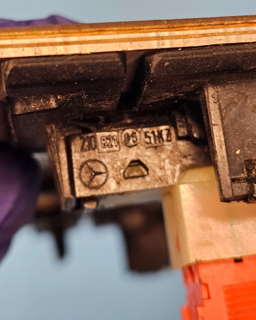 98-02 MERCEDES W210 C280 E55 C43 CENTER CONSOLE MASTER WINDOW SWITCH PANEL WOOD