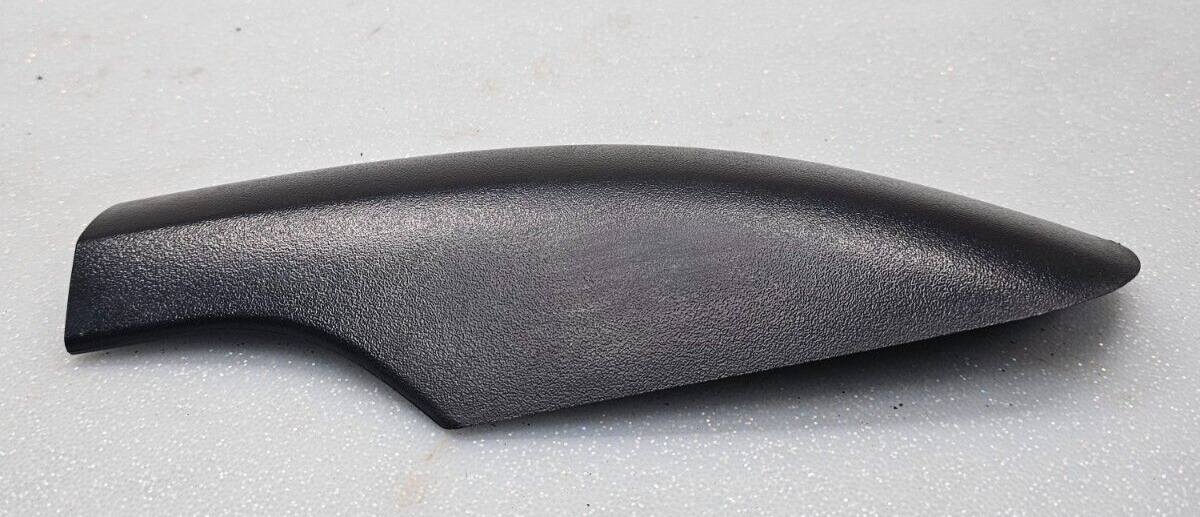 🔥02 -04 Ford Explorer—Right Front Roof Luggage Rack End Trim Cap