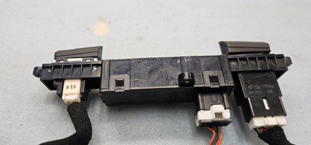 🔥06-10 Kia Sportage Hazard Switch Control Dash Digital Clock Display Time Black
