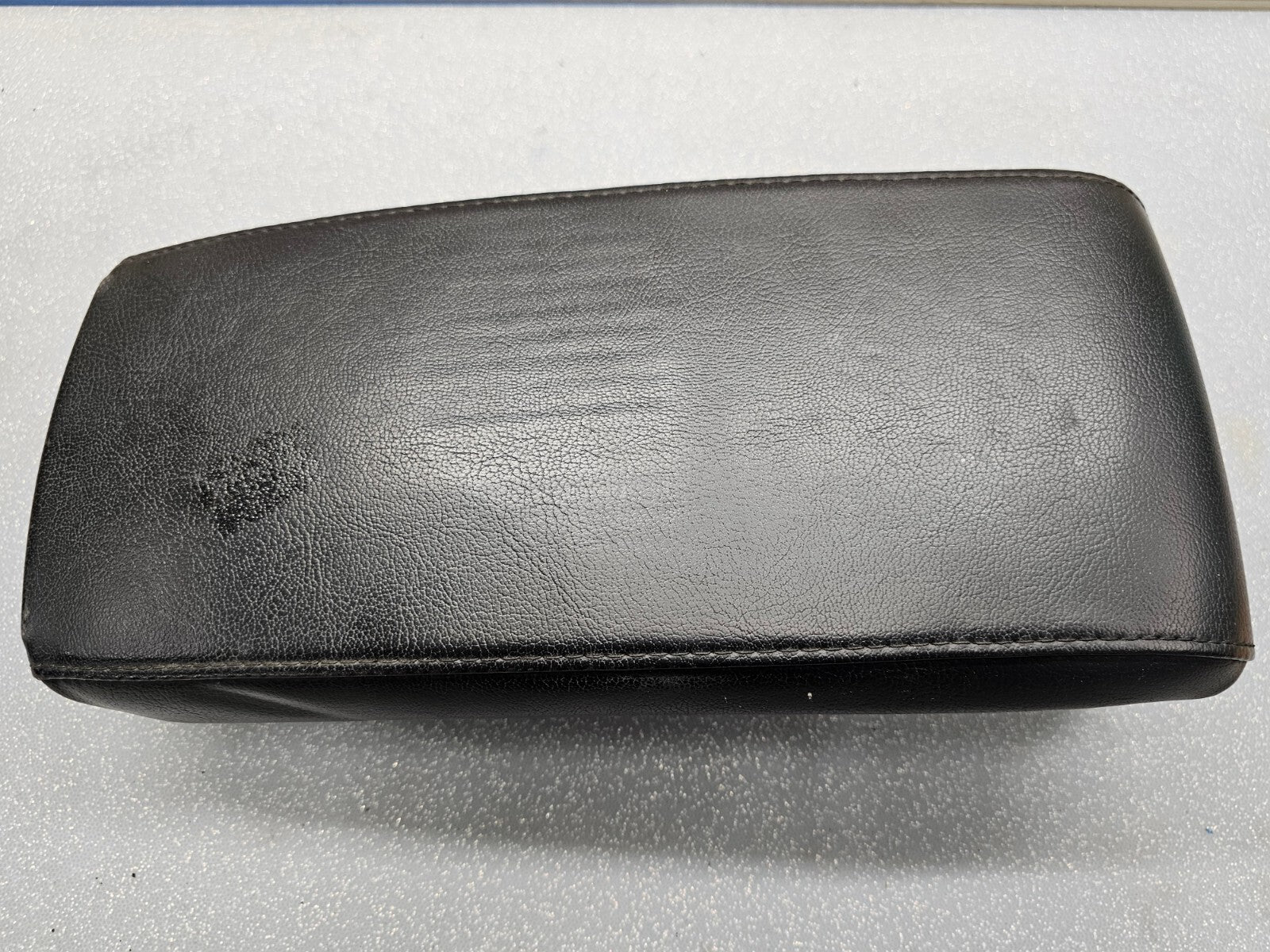 07-12 Nissan Altima Center Console Lid Arm Rest Top Leather Cover Assembly Black
