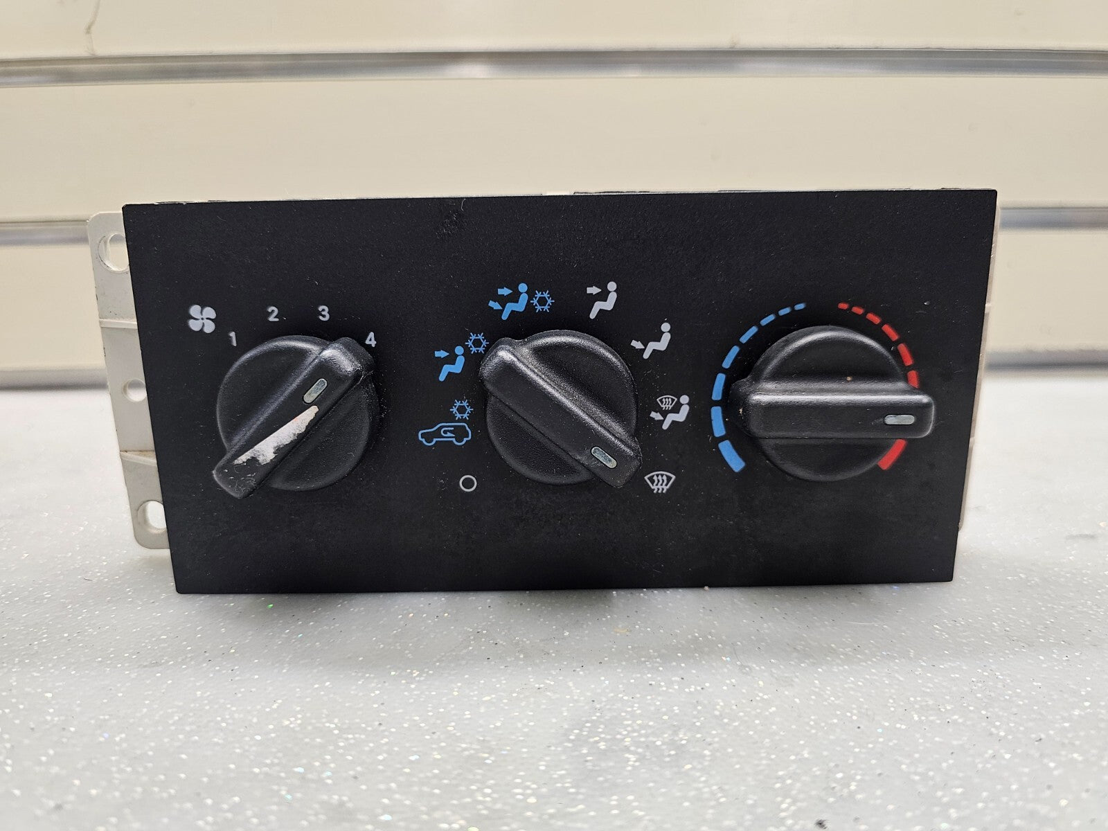 99-01 JEEP CHEROKEE DASH AC HEATER TEMPERATURE CLIMATE CONTROL UNIT CONDITIONER