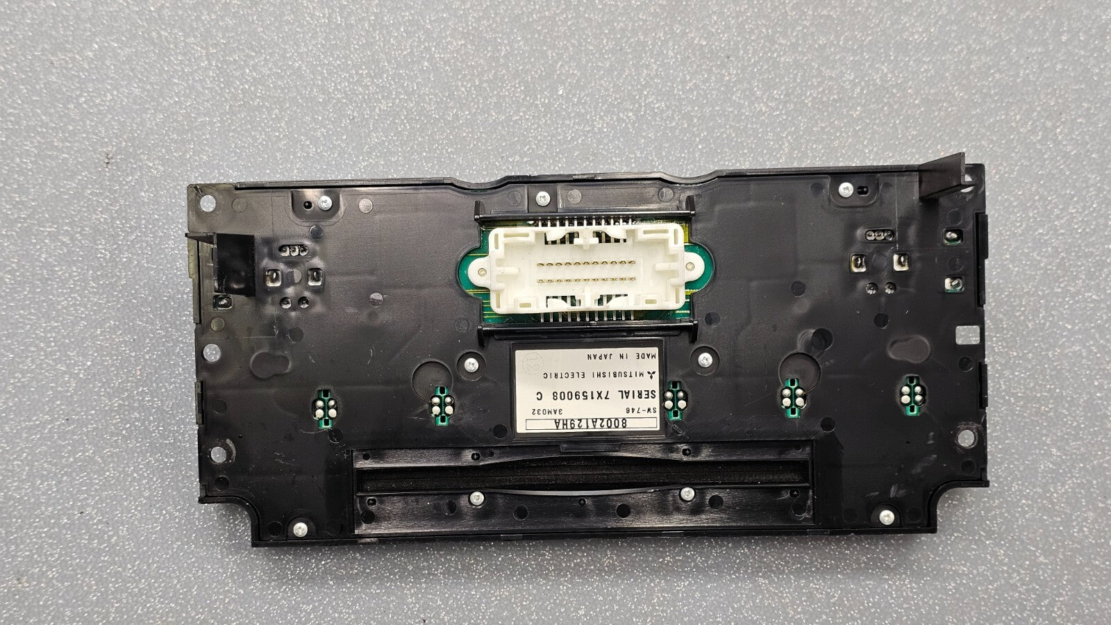 06-08 Mitsubishi ENDEAVOR Dash AM FM Radio CD Player Control Stereo Assembly OEM