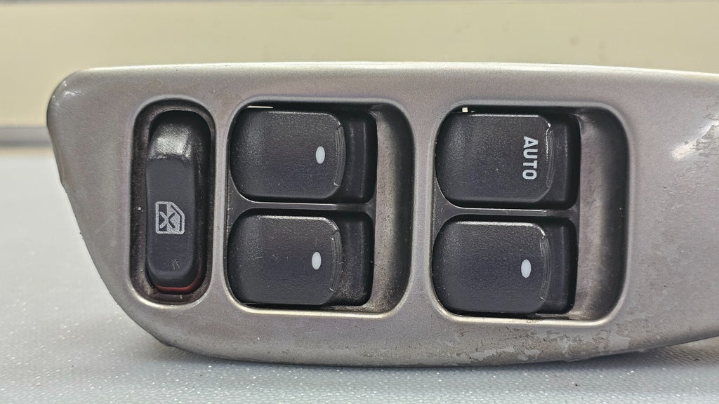 04-07 MALIBU LEFT DRIVER MASTER POWER WINDOW DOOR CONTROL SWITCH ASSEMBLY SILVER
