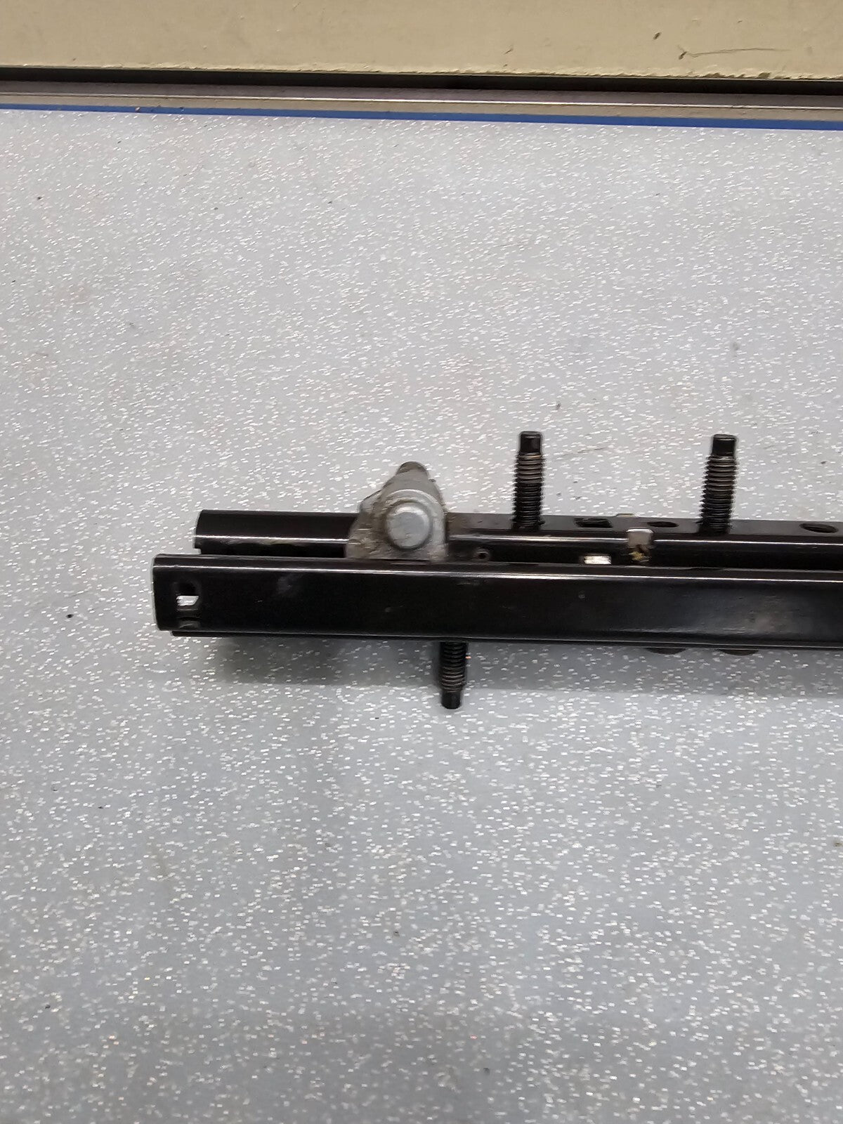 06-08 Dodge Ram 1500 2500 Left Driver Seat Track Adjuster Left Sliding Rail OEM